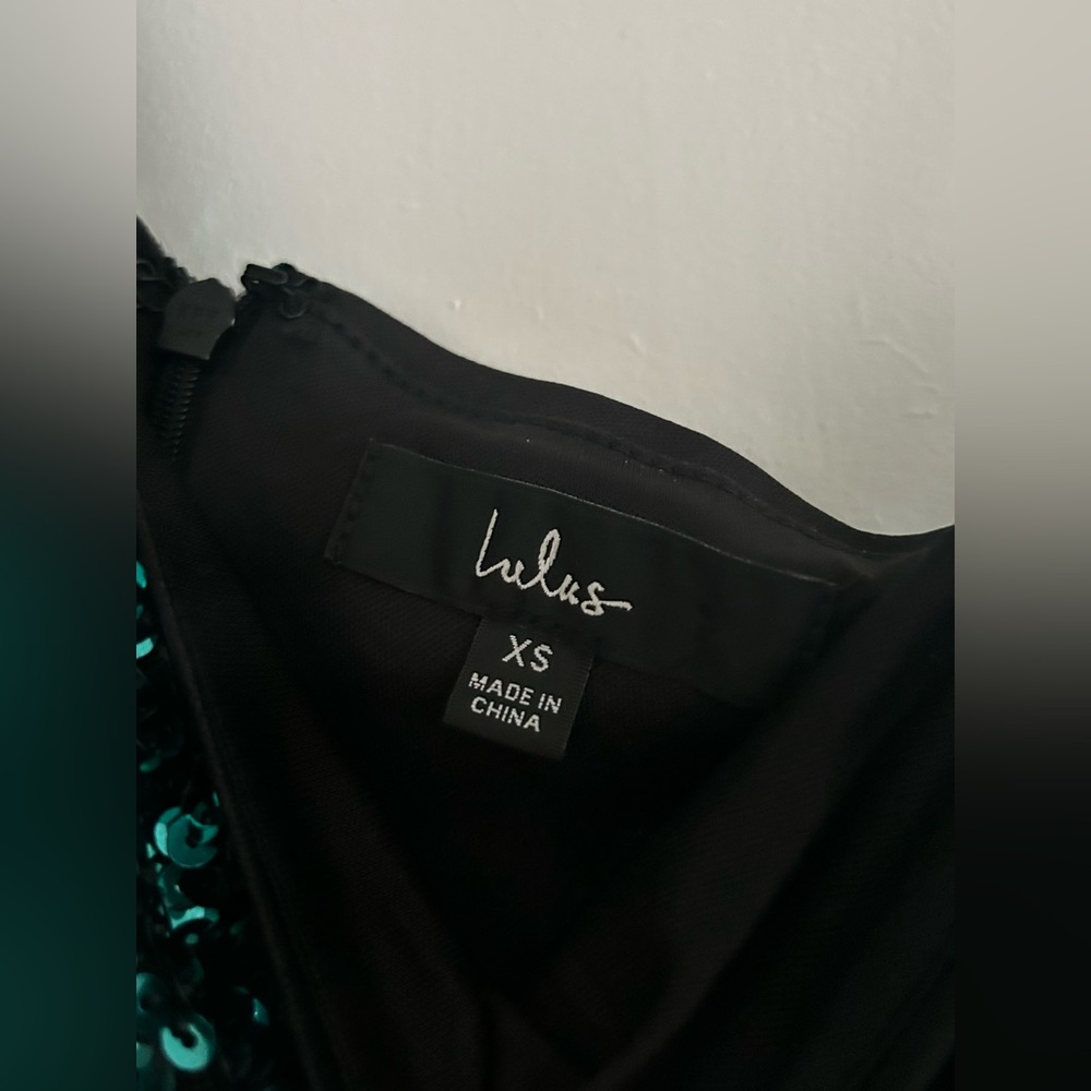 Lulu’s Green Sequin Dress - Picture 2 of 3